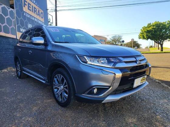 MITSUBISHI OUTLANDER 2.2 4X4 16V DIESEL 4P AUTOMÁTICO MITSUBISHI OUTLANDER 2.2 4X4 16V DIESEL 4P AUTOMÁTICO